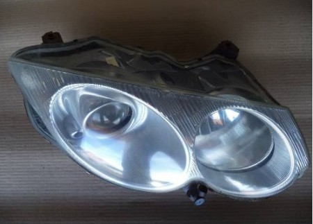 Farol Chrysler 300m Lado Direito Com Esguicho Lavador